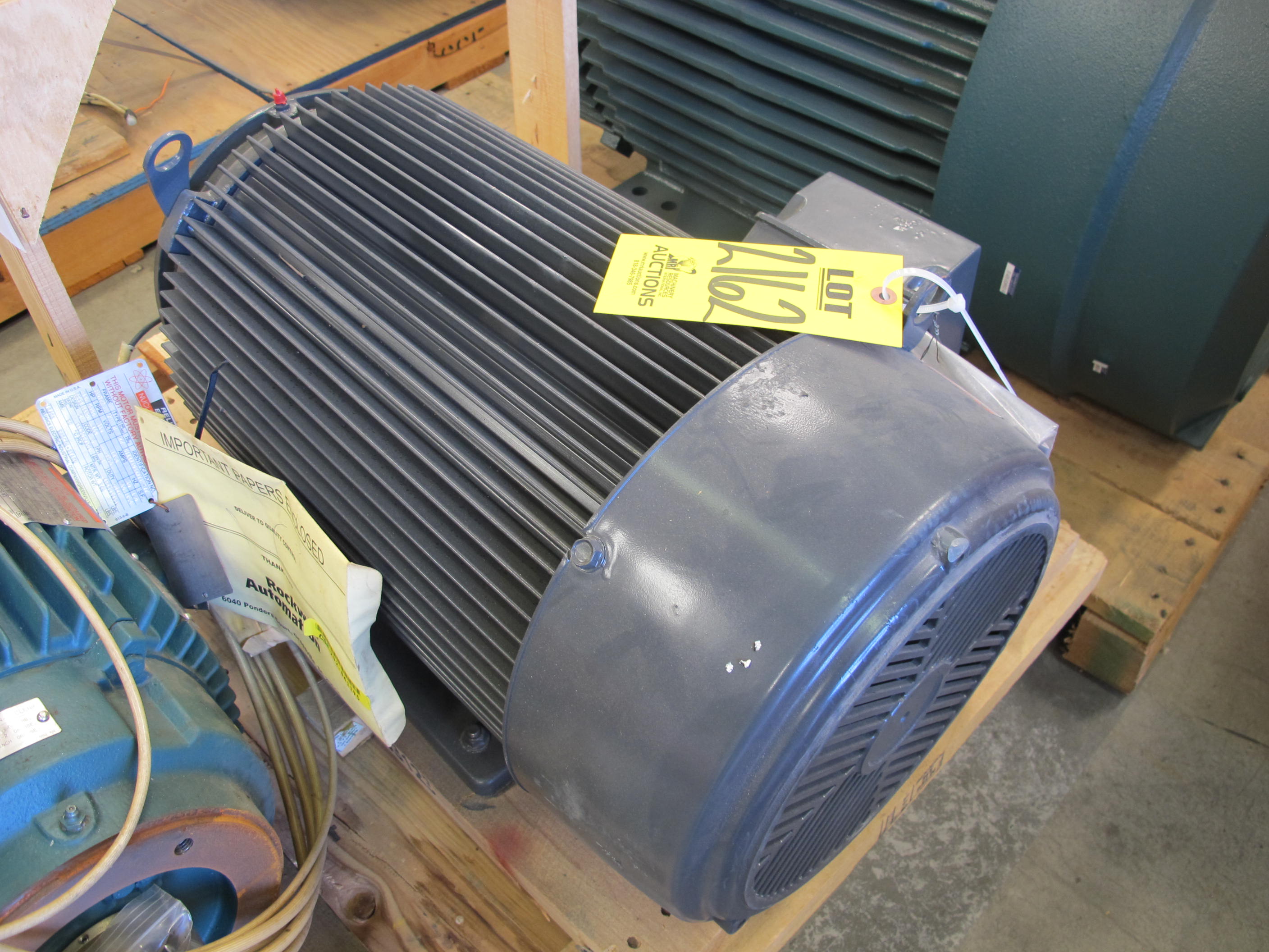 MOTOR, ELECTRIC TYPE, 25 HORSEPOWER, 230/460VAC, 60HZ, 3PH ELEC RATING, 1800 RPM, 284TC FRAME, 63/31.5 AMPS, TEFC ENCLOSURE, 1.25 SERVICE FACTOR, 1-7/8" SHAFT. UNIMOUNT 125, PART # GT-1010620-N03 (W-44) LOADING & HANDLING FEE $15-